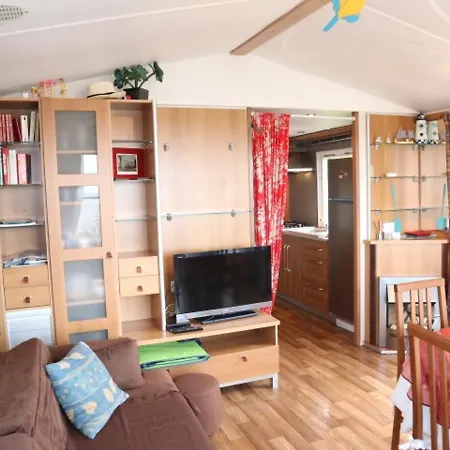 Mobil-home Fouras, 3 Pieces, 4 Personnes - Fr-1-709-65 * فورا